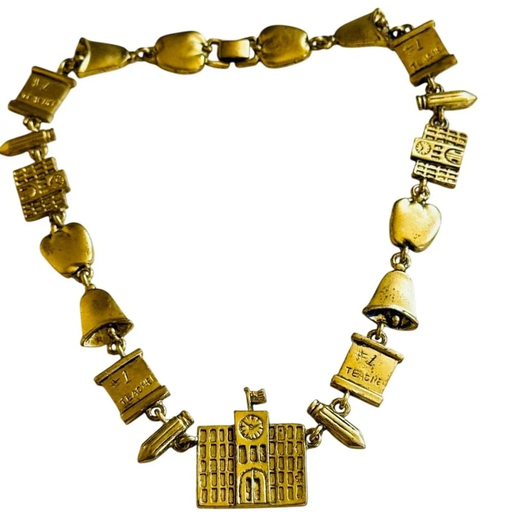 Bergdorf Goodman BG 1995 Necklace Teacher School Retro link VTG Collar gold 17